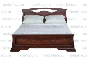 Кровать Дарена из массива дерева