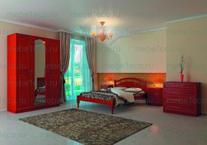 Спальный гарнитур Джулия из массива дерева