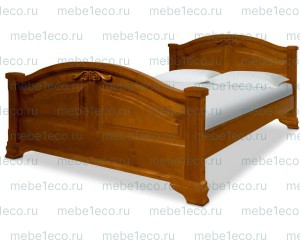Кровать Гефест с резьбой из массива дерева