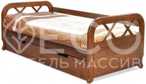 Кровать Умка из массива дерева