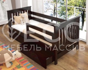 Кровать Форт из массива дерева