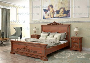 Кровать Италия из массива дерева